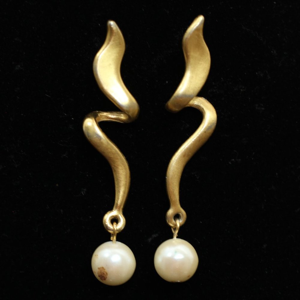 Gold & Pearl Dangle Earrings